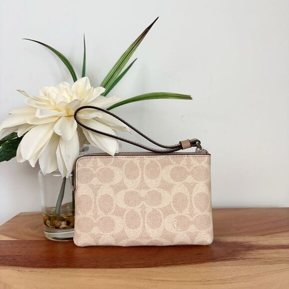 NWT Coach Corner Zip‎ Wristlet In Signature Canvas With Stripe - Picture 4 of 5